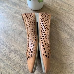 Report flats, never worn